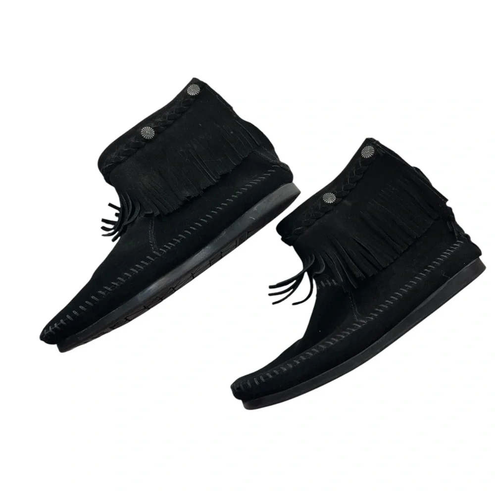 Minnetonka Black Fringe,Suede,Short Ankle Boots,Studded,soft sole boots,7 1/2 - Picture 9 of 9